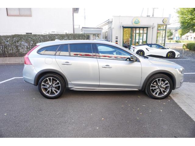 Ｖ６０ クロスカントリー　Ｔ５　ＡＷＤ　ＳＥ　弊社下取り／純正アルミホイール／レザーシート／シートヒーター／バックカメラ／パーキングセンサー／アダプティブクルーズコントロール／ディスプレイオーディオ／ハンズフリー／ＥＴＣ／ドライブレコーダー（31枚目）