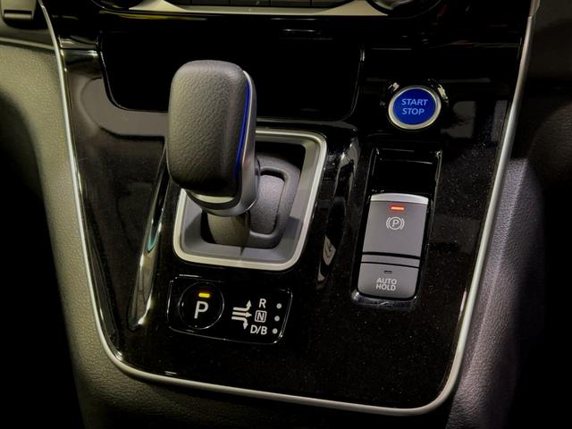 セレナ ｅ－パワー　ハイウェイスターＶ　純正ナビ／ＴＶ／アラウンドビューモニター／プロパイロット／フリップダウンモニター／ＢＵＳＯＵエアロ／デジタルインナーミラー／ＥＴＣ（14枚目）