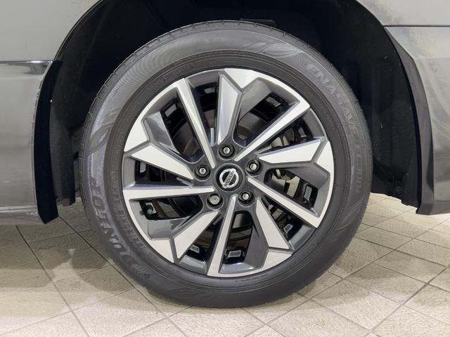 セレナ ハイウェイスターＶ　後席モニター　ＬＥＤヘッドライト　純正ナビ（41枚目）