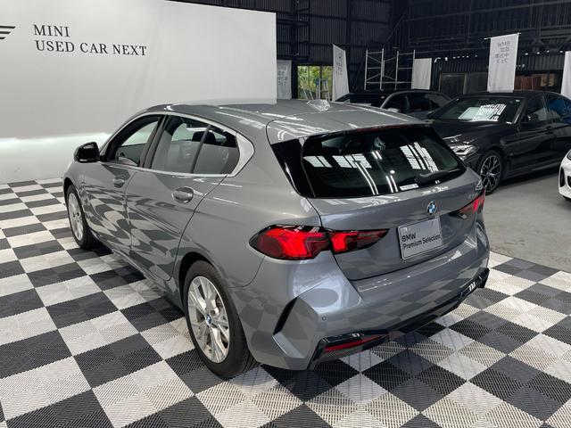 1シリーズ 120d テクノロジーパッケージ 高速渋滞時ハンズオフアシスト アラウンドビューカメラ ヘッドアップディスプレイ インテリアカメラ レーンキーピングアシスト アンビエントライト オートマチックテールゲート(20枚目)