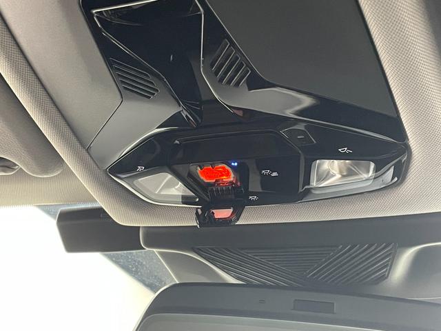 1シリーズ 120d テクノロジーパッケージ 高速渋滞時ハンズオフアシスト アラウンドビューカメラ ヘッドアップディスプレイ インテリアカメラ レーンキーピングアシスト アンビエントライト オートマチックテールゲート(34枚目)