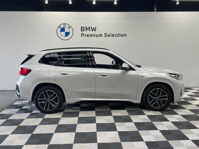 iX1 eDrive 20 Mスポーツ テクノロジーパッケージ ヘッドアップディスプレイ ライブコックピット ドライビングアシストプロ 高速渋滞時ハンズオフアシスト インテリアカメラ アダプティブLEDヘッドライト(6枚目)