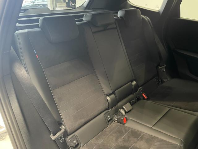 iX1 eDrive 20 Mスポーツ テクノロジーパッケージ ヘッドアップディスプレイ ライブコックピット ドライビングアシストプロ 高速渋滞時ハンズオフアシスト インテリアカメラ アダプティブLEDヘッドライト(19枚目)