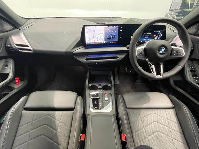 2シリーズ 220グランクーペ Mスポーツ ハイラインパッケージ テクノロジーパッケージ ブラックヴェガンザレザー harmankardonスピーカー ヘッドアップディスプレイ サンプロテクションガラス カーブドディスプレイ アクティブクルーズ(2枚目)