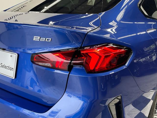 2シリーズ 220グランクーペ Mスポーツ ハイラインパッケージ テクノロジーパッケージ ブラックヴェガンザレザー harmankardonスピーカー ヘッドアップディスプレイ サンプロテクションガラス カーブドディスプレイ アクティブクルーズ(14枚目)