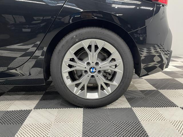 ＢＭＷを熟知したメカニックによる１００項目の点検・整備を行います。不具合箇所、交換時期に達している部品に関しましては、全て当社負担で交換してからのご納車となります。