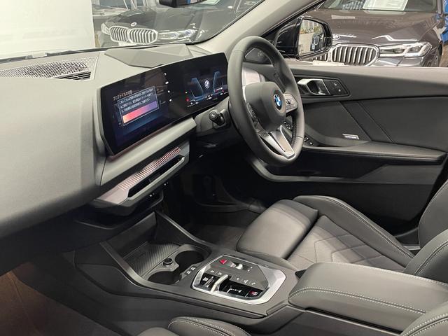 遠方のお客様大歓迎です。お気軽にお問い合わせ下さいませ。全国各ＢＭＷ正規販売店で保証サービスを受けられるようご納車させて頂きますますのでご安心下さい！