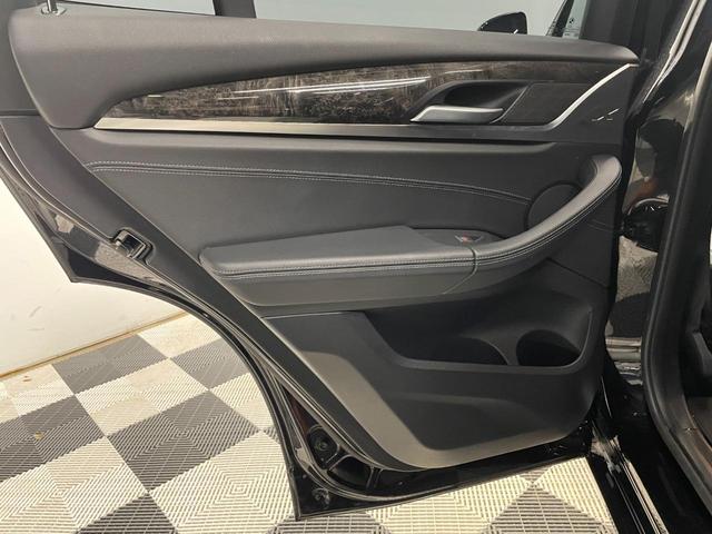 Ｘ３ ｘＤｒｉｖｅ　２０ｄ　Ｍスポーツ　ブラックヴァーネスカレザー　ハイラインパッケージ　２０インチアルミ　リヤシートアジャスト　社外リヤモニター　アダプティブＬＥＤヘッドライト　衝突被害軽減ブレーキ　アクティブクルーズコントロール（35枚目）