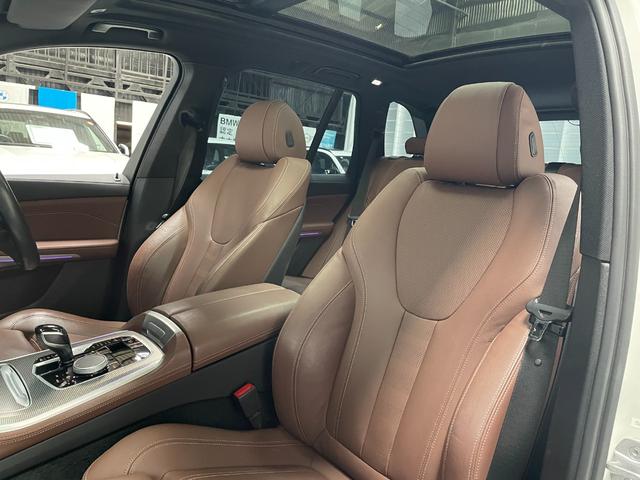 Ｘ５ ｘＤｒｉｖｅ　３５ｄ　Ｍスポーツ　スカイラウンジパノラマガラスサンルーフ　プラスパッケージ　　４ゾーンエアコンディショナー　保冷保温カップホルダー　ソフトクローズドア　２２インチアルミ　ｈａｒｍａｎｋａｒｄｏｎサウンドシステム（53枚目）