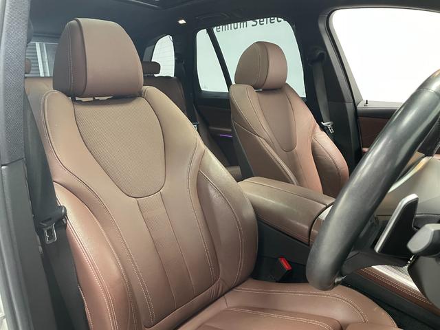 Ｘ５ ｘＤｒｉｖｅ　３５ｄ　Ｍスポーツ　スカイラウンジパノラマガラスサンルーフ　プラスパッケージ　　４ゾーンエアコンディショナー　保冷保温カップホルダー　ソフトクローズドア　２２インチアルミ　ｈａｒｍａｎｋａｒｄｏｎサウンドシステム（63枚目）