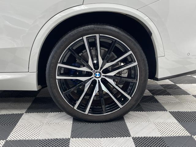 Ｘ５ ｘＤｒｉｖｅ　３５ｄ　Ｍスポーツ　スカイラウンジパノラマガラスサンルーフ　プラスパッケージ　　４ゾーンエアコンディショナー　保冷保温カップホルダー　ソフトクローズドア　２２インチアルミ　ｈａｒｍａｎｋａｒｄｏｎサウンドシステム（69枚目）