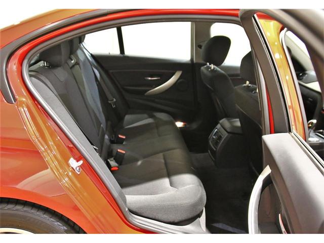 318i ナビ・バックカメラ・整備記録簿・禁煙車(32枚目)