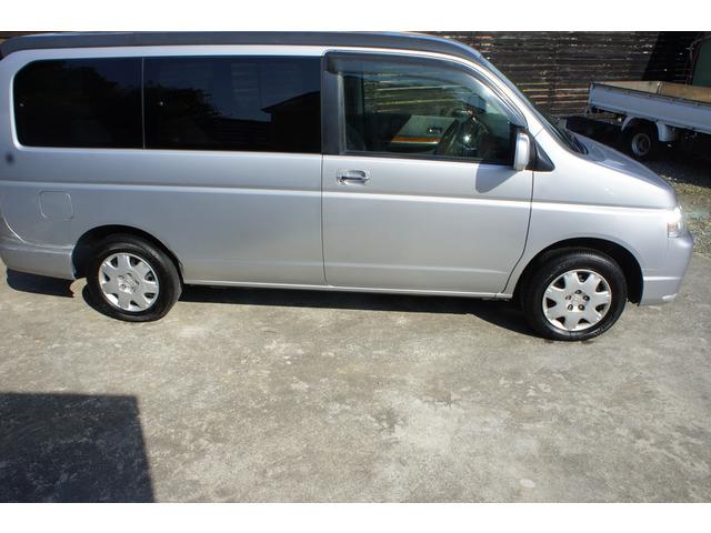 ステップワゴン Ｇ　パワーテールゲート　電動スライドドア　ＥＴＣ　キーレス　３列シート　フルフラットシート　ナビ　フルセグ　バックカメラ（10枚目）