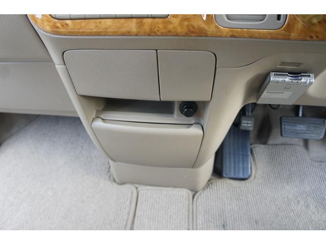 ステップワゴン Ｄ　４ＷＤ　片側電動スライドドア　エアロ　３列シート　キーレス　記録簿　純正アルミ（23枚目）