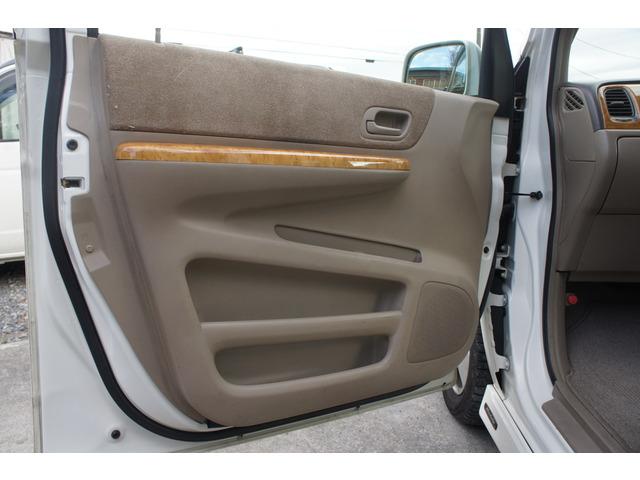 ステップワゴン Ｄ　４ＷＤ　片側電動スライドドア　エアロ　３列シート　キーレス　記録簿　純正アルミ（32枚目）