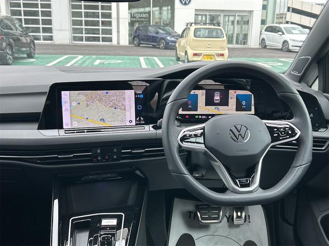 ゴルフヴァリアント ＴＤＩ　Ｒライン　プラチナムエディション　バックカメラ　ナビ　オートクルーズコントロール　衝突被害軽減システム　アルミホイール　オートライト　ＬＥＤヘッドランプ　ヘッドライトウォッシャー　サンルーフ　スマートキー（3枚目）