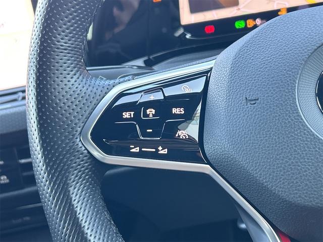 ゴルフＧＴＩ ベースグレード　ＥＴＣ　バックカメラ　ナビ　オートクルーズコントロール　レーンアシスト　衝突被害軽減システム　アルミホイール　ＬＥＤヘッドランプ　スマートキー　電動格納ミラー　シートヒーター　ＡＴ（4枚目）