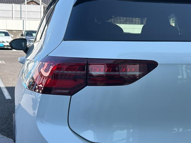 ゴルフＧＴＩ ベースグレード　ＥＴＣ　バックカメラ　ナビ　オートクルーズコントロール　レーンアシスト　衝突被害軽減システム　アルミホイール　ＬＥＤヘッドランプ　スマートキー　電動格納ミラー　シートヒーター　ＡＴ（23枚目）