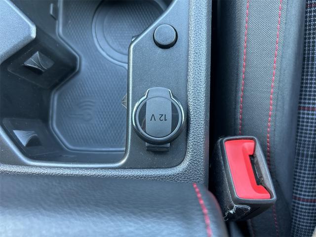 ゴルフＧＴＩ ベースグレード　ＥＴＣ　バックカメラ　ナビ　オートクルーズコントロール　レーンアシスト　衝突被害軽減システム　アルミホイール　ＬＥＤヘッドランプ　スマートキー　電動格納ミラー　シートヒーター　ＡＴ（41枚目）