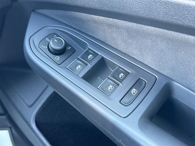 ゴルフＧＴＩ ベースグレード　ＥＴＣ　バックカメラ　ナビ　オートクルーズコントロール　レーンアシスト　衝突被害軽減システム　アルミホイール　ＬＥＤヘッドランプ　スマートキー　電動格納ミラー　シートヒーター　ＡＴ（44枚目）