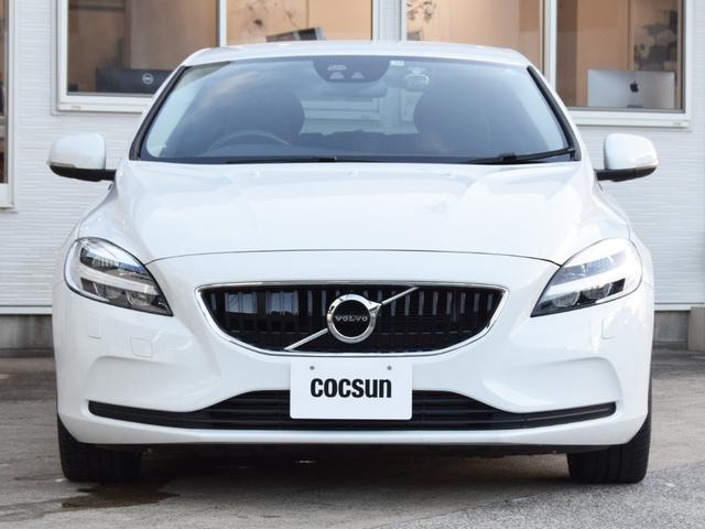 Ｖ４０ Ｄ４　ダイナミックエディション　専用１８インチアルミ　シートヒーター　アイシン製８速オートマチック　２０１８年モデル　アルミパネル　インテリセーフ　リヤビューカメラ　アダプティブクルーズコントロール　禁煙車　２年保証付（5枚目）