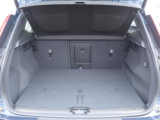 XC40 B4 AWD インスクリプション ワンオーナー harman/kardonプレミアムオーディオ パノラマガラスサンルーフ オレフォスクリスタルシフトノブ 本革シート ステアリングヒーター リアシートヒーター ドライブレコーダー 禁煙車(40枚目)