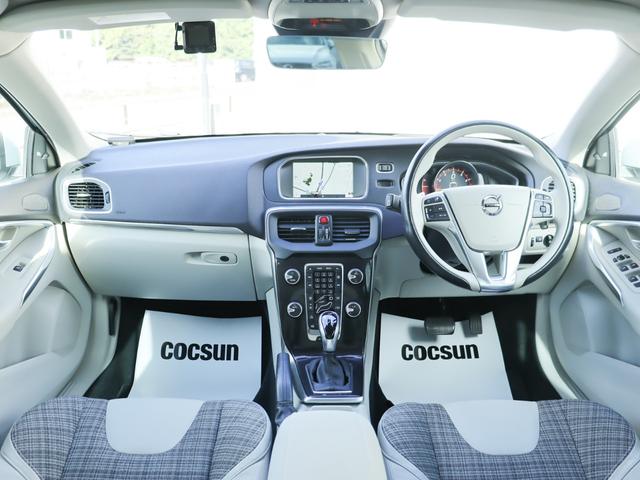 VOLVO V40 T3 MOMENTUM