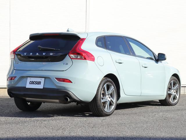 VOLVO V40 T3 MOMENTUM