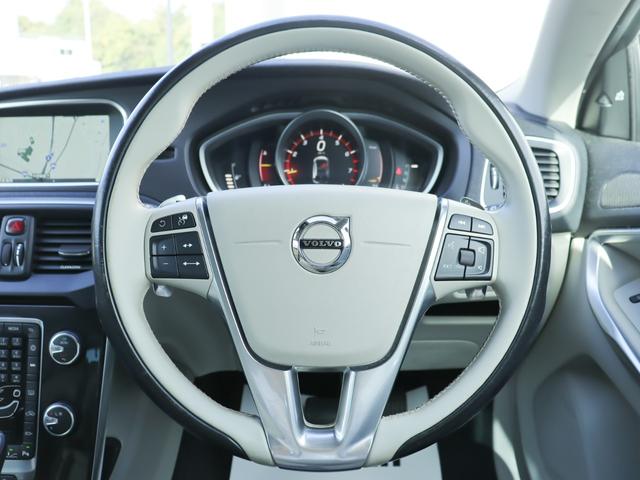 VOLVO V40 T3 MOMENTUM