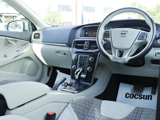 VOLVO V40 T3 MOMENTUM
