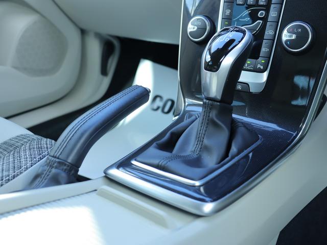 VOLVO V40 T3 MOMENTUM