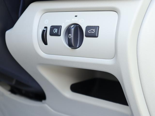 VOLVO V40 T3 MOMENTUM