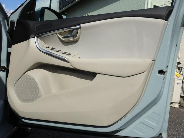 VOLVO V40 T3 MOMENTUM