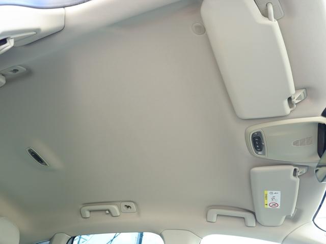 VOLVO V40 T3 MOMENTUM