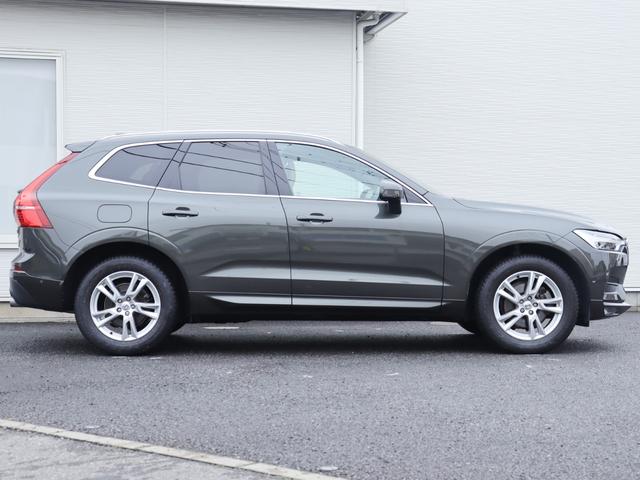 VOLVO XC60 T5 AWD MOMENTUM