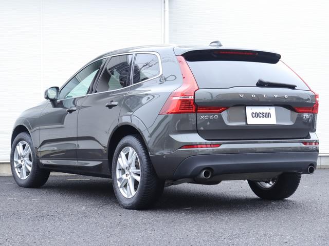 VOLVO XC60 T5 AWD MOMENTUM