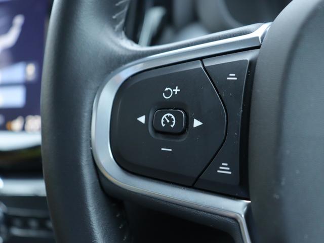 VOLVO XC60 T5 AWD MOMENTUM