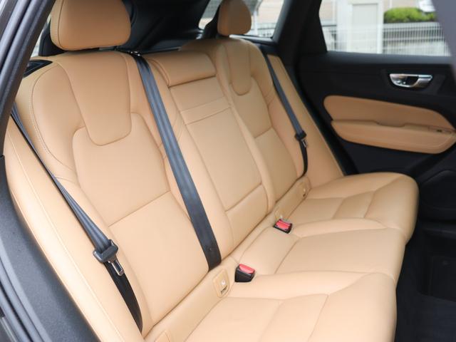 VOLVO XC60 T5 AWD MOMENTUM