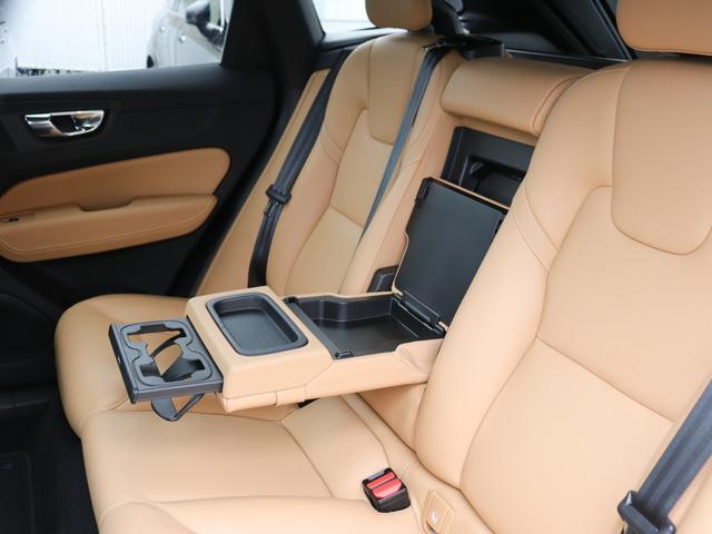 VOLVO XC60 T5 AWD MOMENTUM