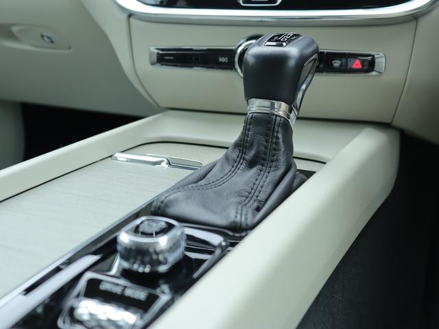 V60 T5 インスクリプション ワンオーナー harman/kardonプレミアムオーディオ パーフォレーテッドファインナッパレザー シートヒーター ステアリングヒーター リアエアコン パワーテールゲート ドライブレコーダー 禁煙車(31枚目)