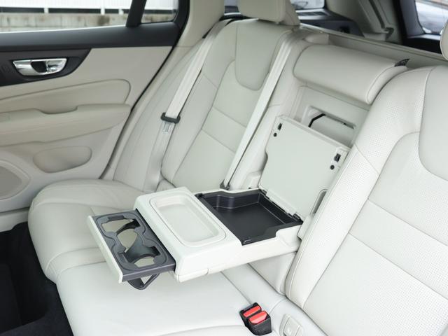 V60 T5 インスクリプション ワンオーナー harman/kardonプレミアムオーディオ パーフォレーテッドファインナッパレザー シートヒーター ステアリングヒーター リアエアコン パワーテールゲート ドライブレコーダー 禁煙車(40枚目)