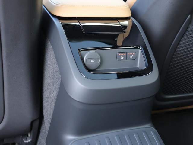 V60 リチャージ PHV T6 AWD インスクリプション harman/kardonプレミアムオーディオ パノラマガラスサンルーフ オレフォスクリスタルシフトノブ パーフォレーテッドファインナッパレザー マッサージ機能 シートヒーター シートベンチレーション(40枚目)