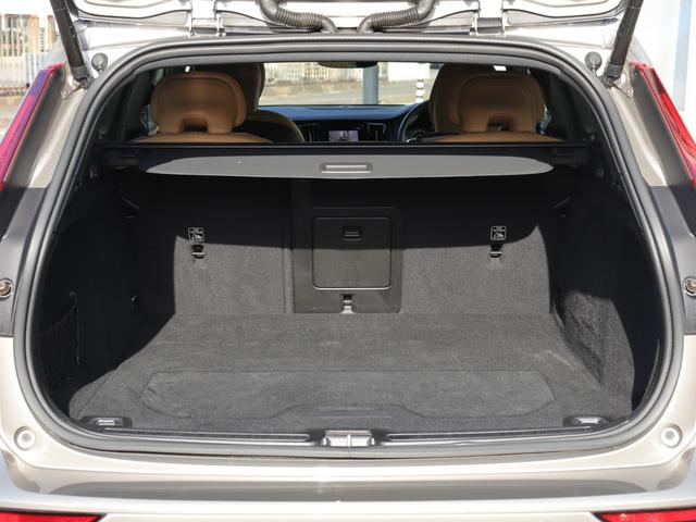 V60 リチャージ PHV T6 AWD インスクリプション harman/kardonプレミアムオーディオ パノラマガラスサンルーフ オレフォスクリスタルシフトノブ パーフォレーテッドファインナッパレザー マッサージ機能 シートヒーター シートベンチレーション(41枚目)