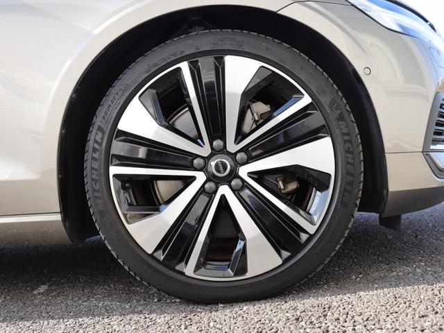 V60 リチャージ PHV T6 AWD インスクリプション harman/kardonプレミアムオーディオ パノラマガラスサンルーフ オレフォスクリスタルシフトノブ パーフォレーテッドファインナッパレザー マッサージ機能 シートヒーター シートベンチレーション(53枚目)