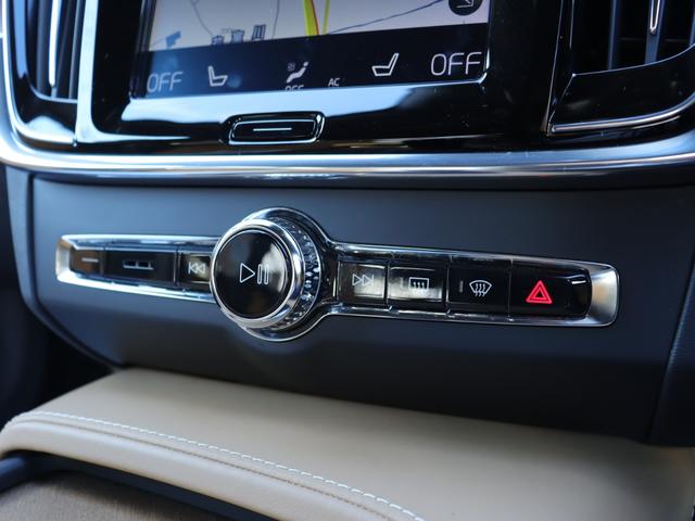 V90 D4 インスクリプション パーフォレーテッドファインナッパレザー マッサージ機能 シートヒーター シートベンチレーション ステアリングヒーター リアシートヒーター/エアコン パワーテールゲート 360°ビューカメラ 禁煙車(27枚目)