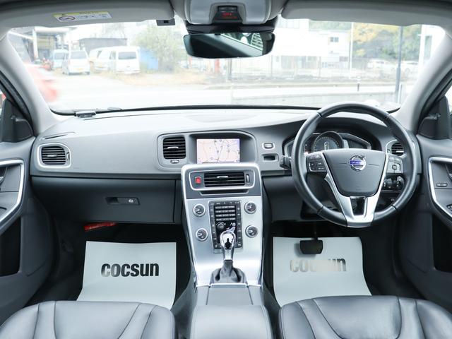 V60 D4 タック 本革シート フロント両席パワーシート フロントシートヒーター ナビゲーション 12セグ地上デジタルTV リアビューカメラ PCCキーレスドライブ 17インチアルミホイール ETC 禁煙車(4枚目)