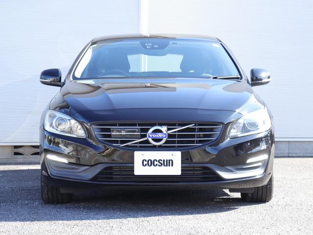 V60 D4 タック 本革シート フロント両席パワーシート フロントシートヒーター ナビゲーション 12セグ地上デジタルTV リアビューカメラ PCCキーレスドライブ 17インチアルミホイール ETC 禁煙車(5枚目)