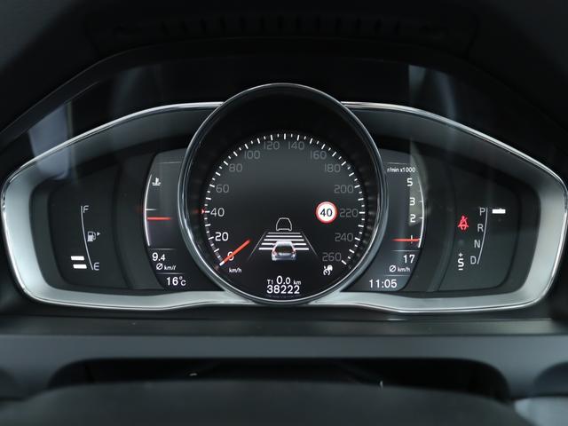 V60 D4 タック 本革シート フロント両席パワーシート フロントシートヒーター ナビゲーション 12セグ地上デジタルTV リアビューカメラ PCCキーレスドライブ 17インチアルミホイール ETC 禁煙車(13枚目)