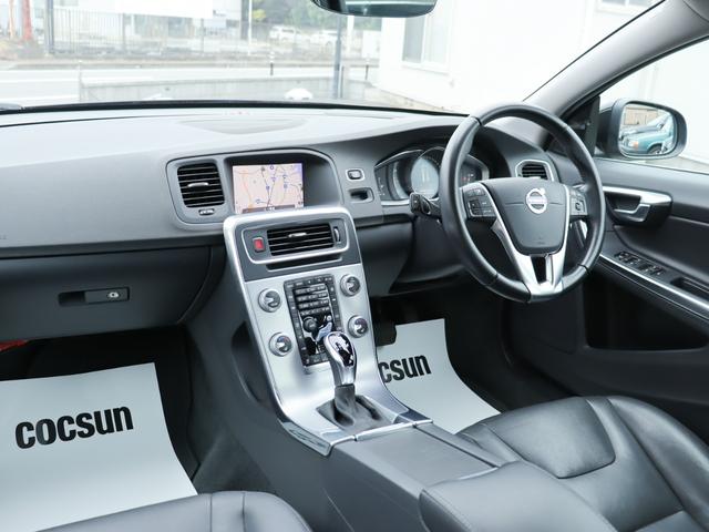 V60 D4 タック 本革シート フロント両席パワーシート フロントシートヒーター ナビゲーション 12セグ地上デジタルTV リアビューカメラ PCCキーレスドライブ 17インチアルミホイール ETC 禁煙車(18枚目)