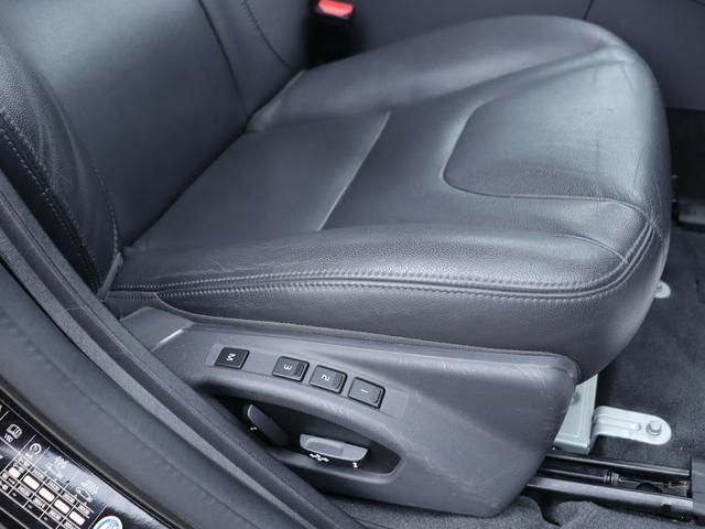 V60 D4 タック 本革シート フロント両席パワーシート フロントシートヒーター ナビゲーション 12セグ地上デジタルTV リアビューカメラ PCCキーレスドライブ 17インチアルミホイール ETC 禁煙車(32枚目)